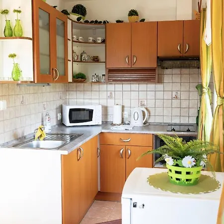 L.v. Apartman